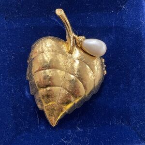 Vintage Avon Gold Leaf Brooch with Pearl Accent perfume carrier